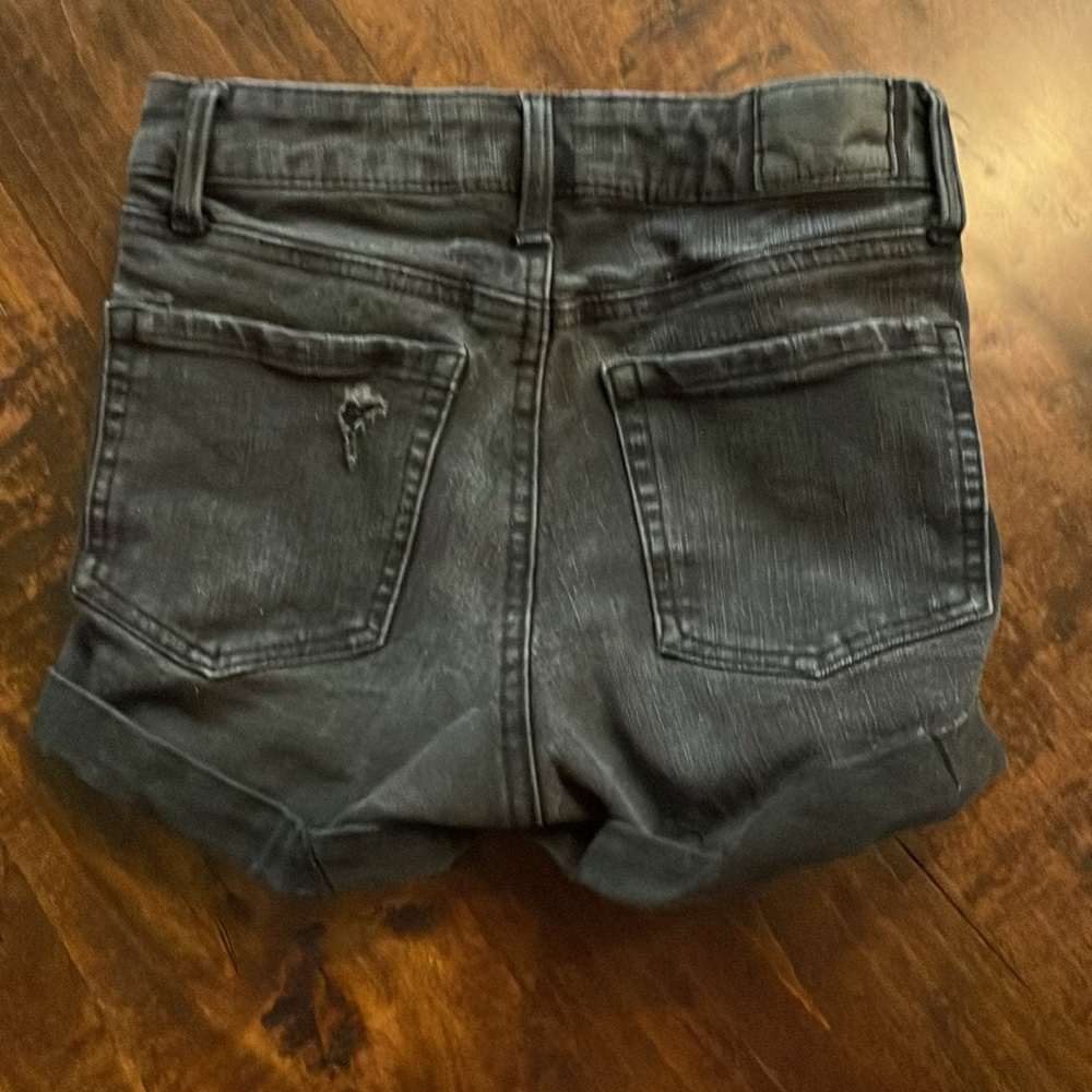 Bundle of 3 tween  shorts, size 0, 16 and 1 PR 25 waist - Picture 13 of 13
